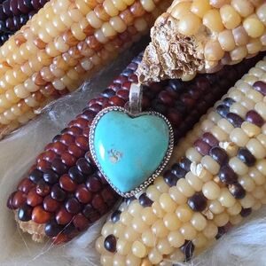 Beautiful Native American Navajo Turquoise & Sterling Heart Pendant 🩵🎁🩶❤️